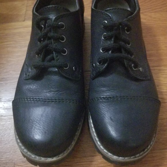 Shoes - Picture 1 of 1